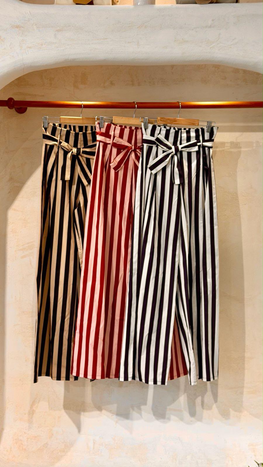Pantalón líneas con cinto / Italiana
