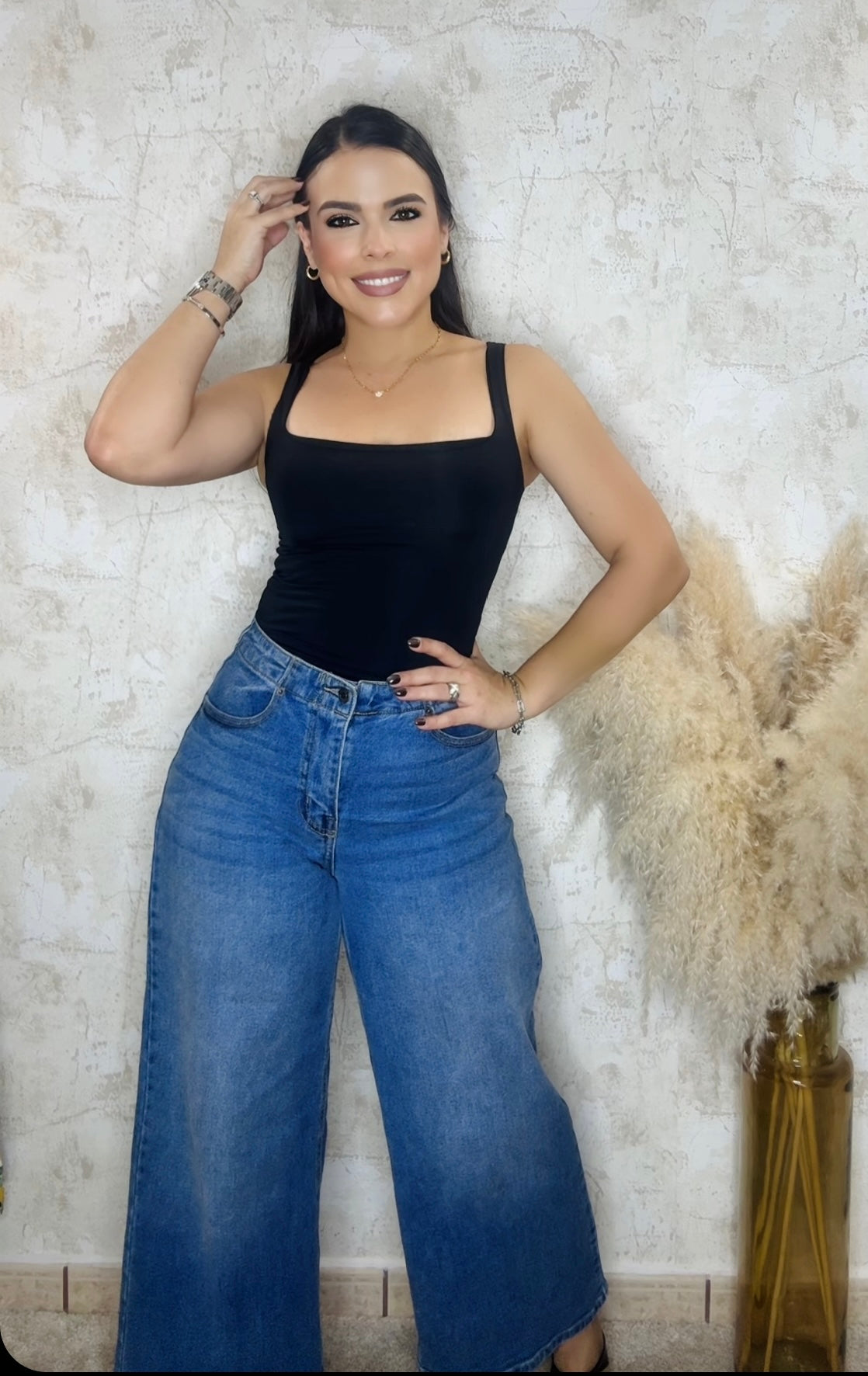 Mahon back ribbon detail